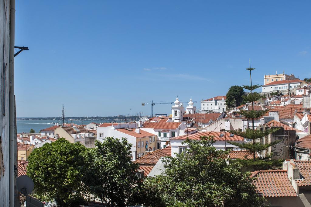 Alfama - St Estevao Viewpoint | Lisbon Cheese & Wine Apartments エクステリア 写真