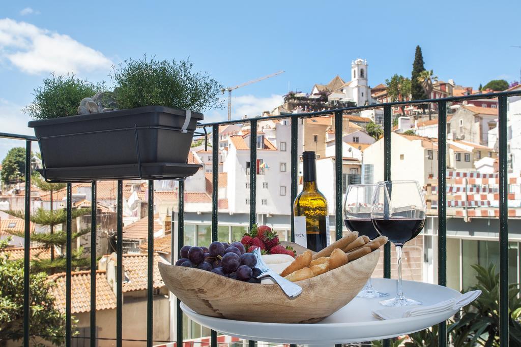 Alfama - St Estevao Viewpoint | Lisbon Cheese & Wine Apartments エクステリア 写真